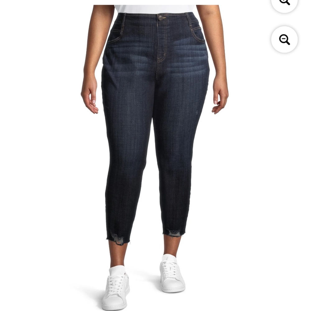 Terra and Sky Women’s Plus Pull On Dark Wash Denim Capris Size 3X (24W-26W) NWT